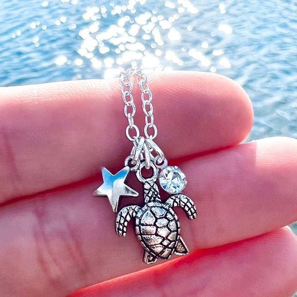 Sea Turtle Star Rhinestone Necklace - Picture 2 of 4